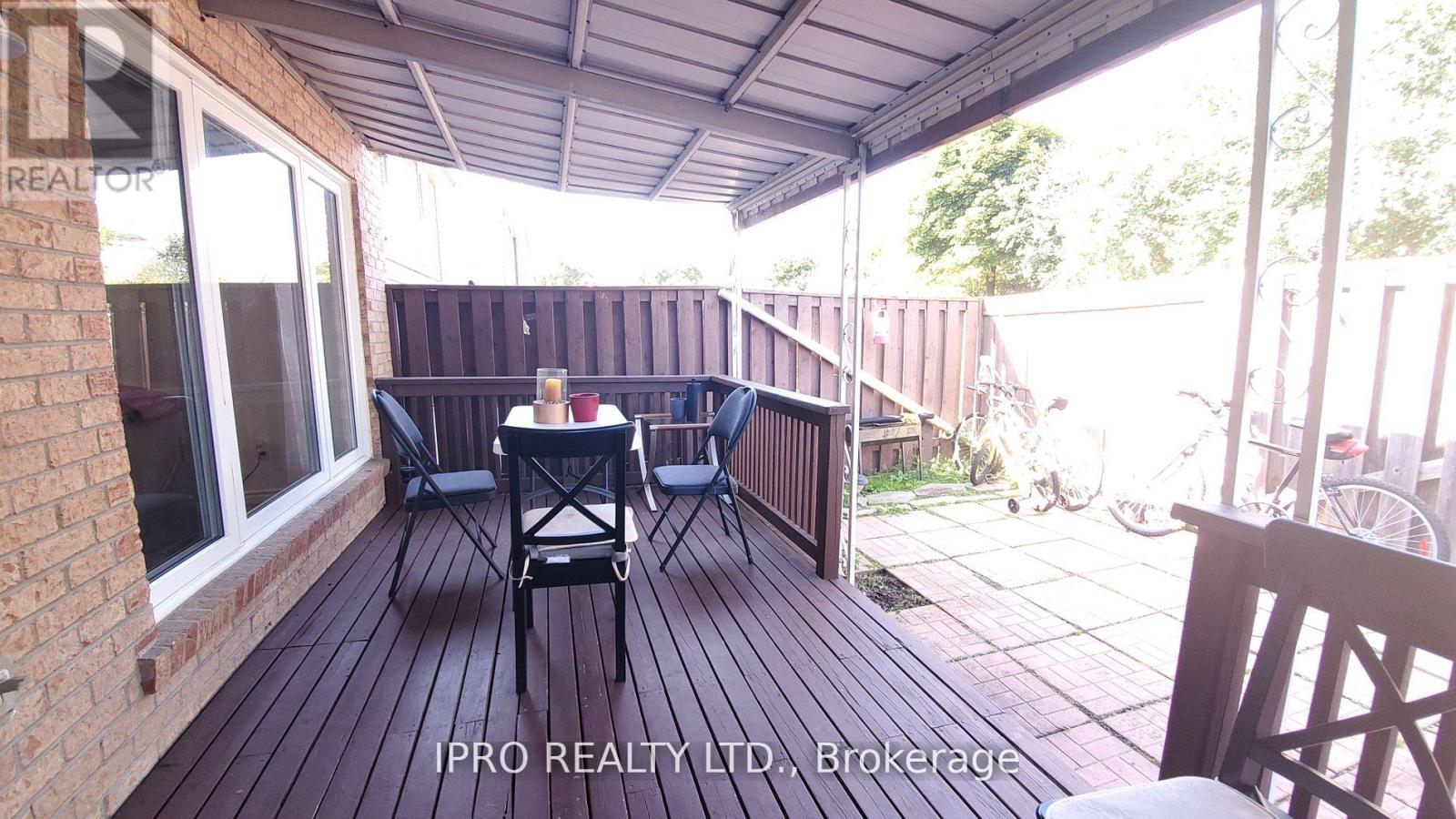 6 - 6 Carisbrooke Court, Brampton, Ontario  L6S 3K1 - Photo 9 - W12183062