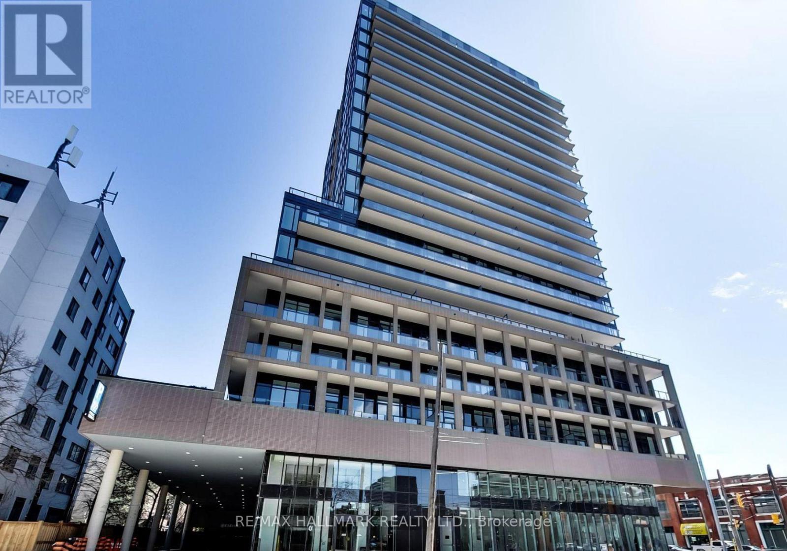 802 - 285 DUFFERIN STREET, Toronto, Ontario