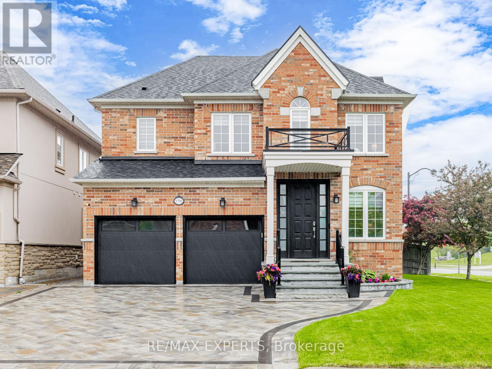 176 SIR STEVENS DRIVE, Vaughan, Ontario