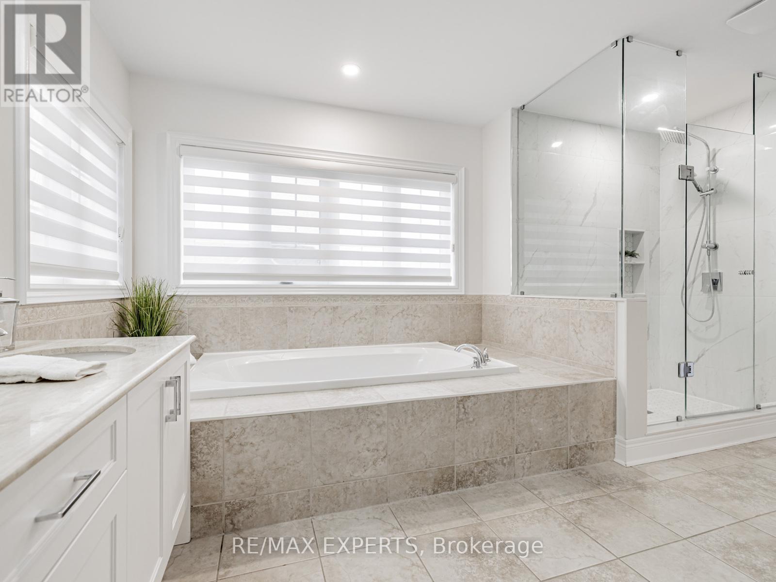 176 Sir Stevens Drive, Vaughan, Ontario  L6A 0G6 - Photo 22 - N12183121
