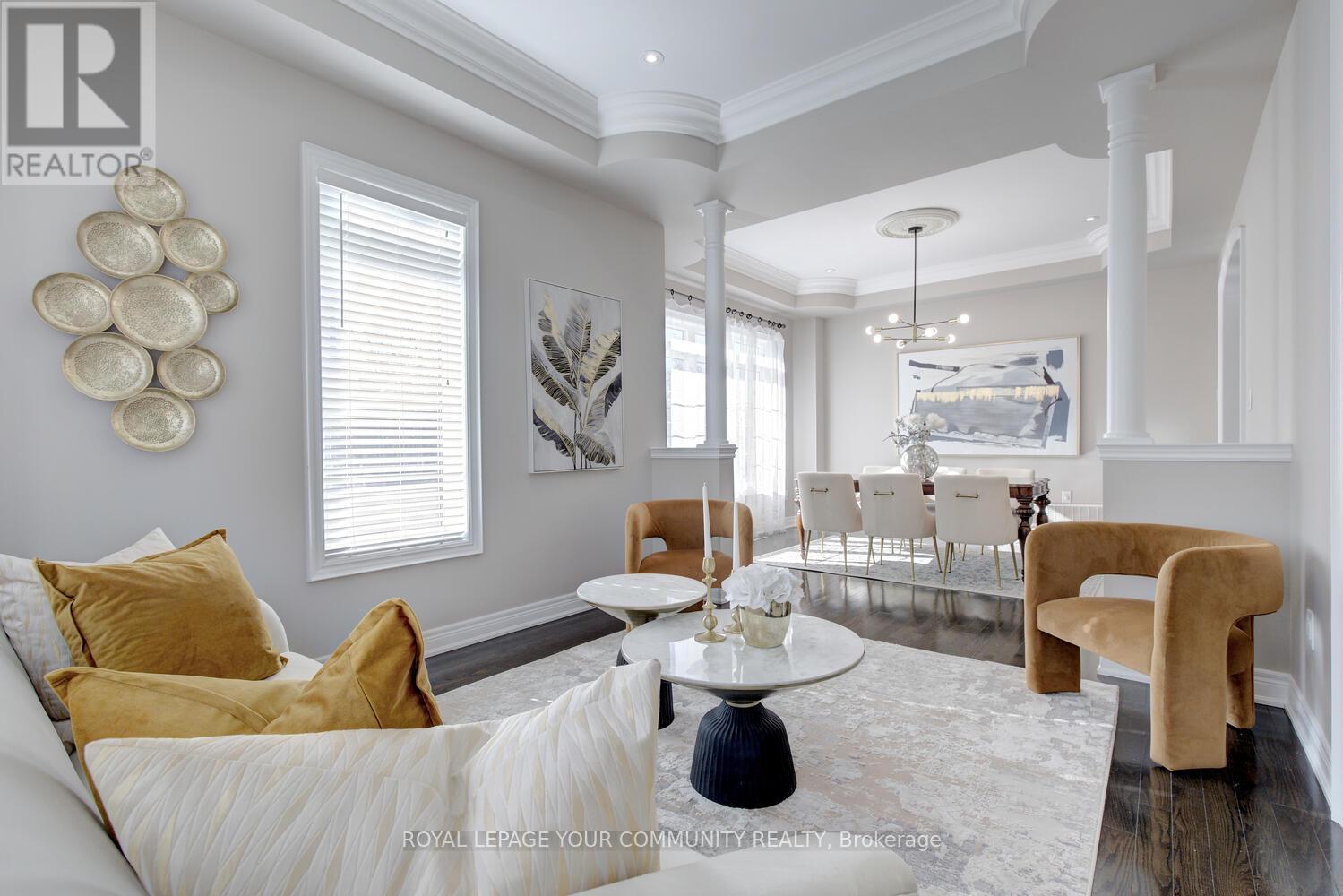 38 Alrob Court, Vaughan (Patterson), Ontario  L6A 2E6 - Photo 5 - N12183126
