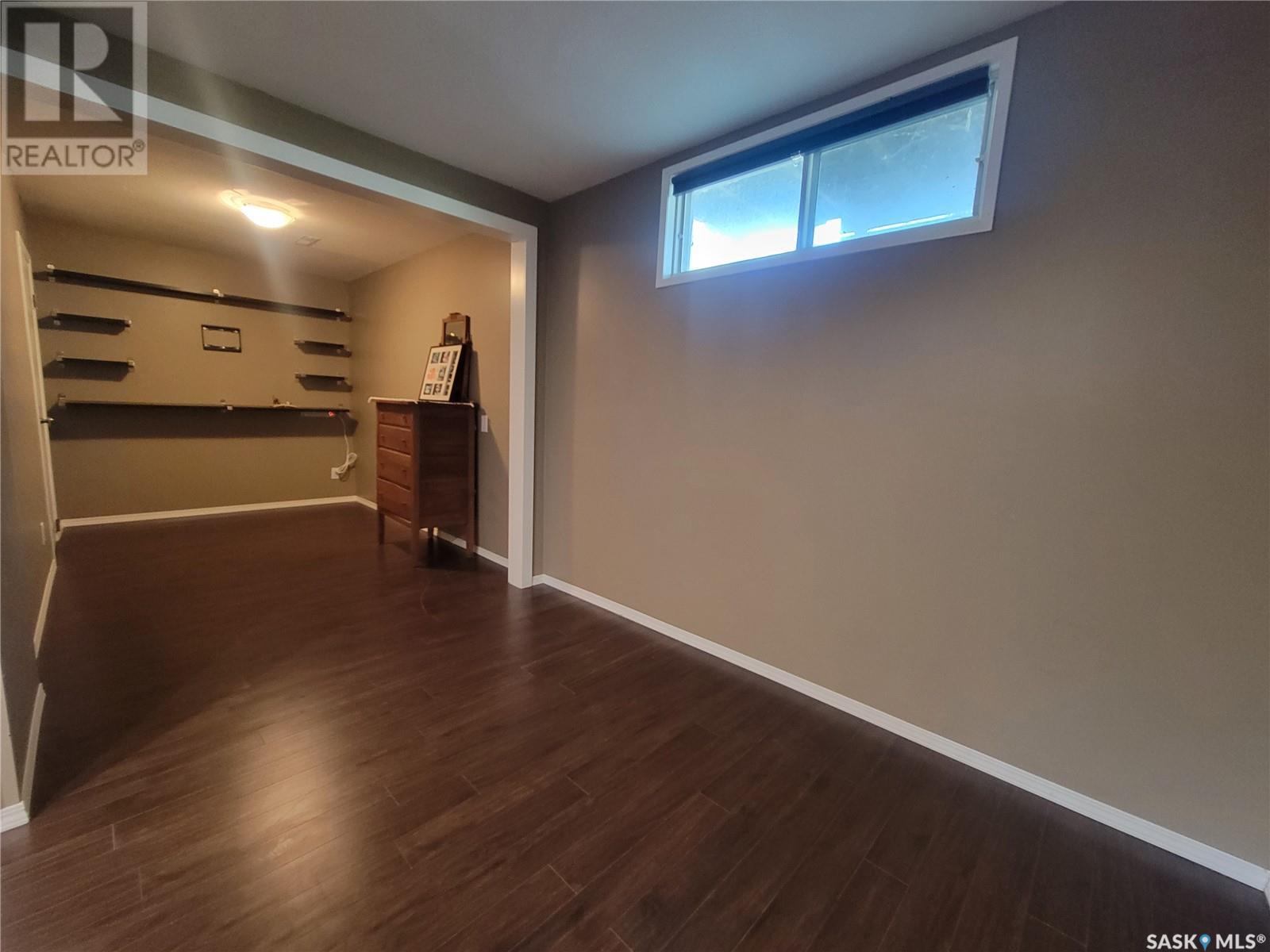 16 4th Avenue E, Neilburg, Saskatchewan  S0M 2C0 - Photo 11 - SK007629