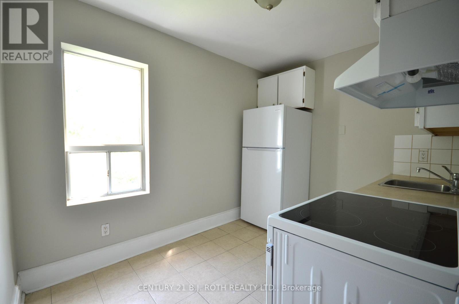 73 High Street, Barrie, Ontario  L4N 1W5 - Photo 15 - S12183098