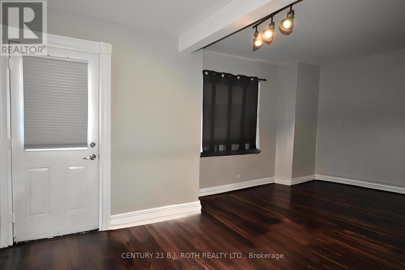 75 High Street, Barrie, Ontario  L4N 1W5 - Photo 12 - S12183138