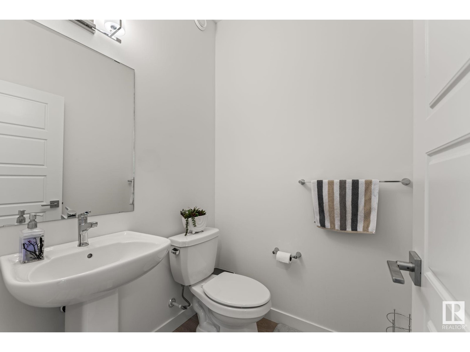 3884 Chru Pl Sw, Edmonton, Alberta  T6W 5B2 - Photo 15 - E4439294