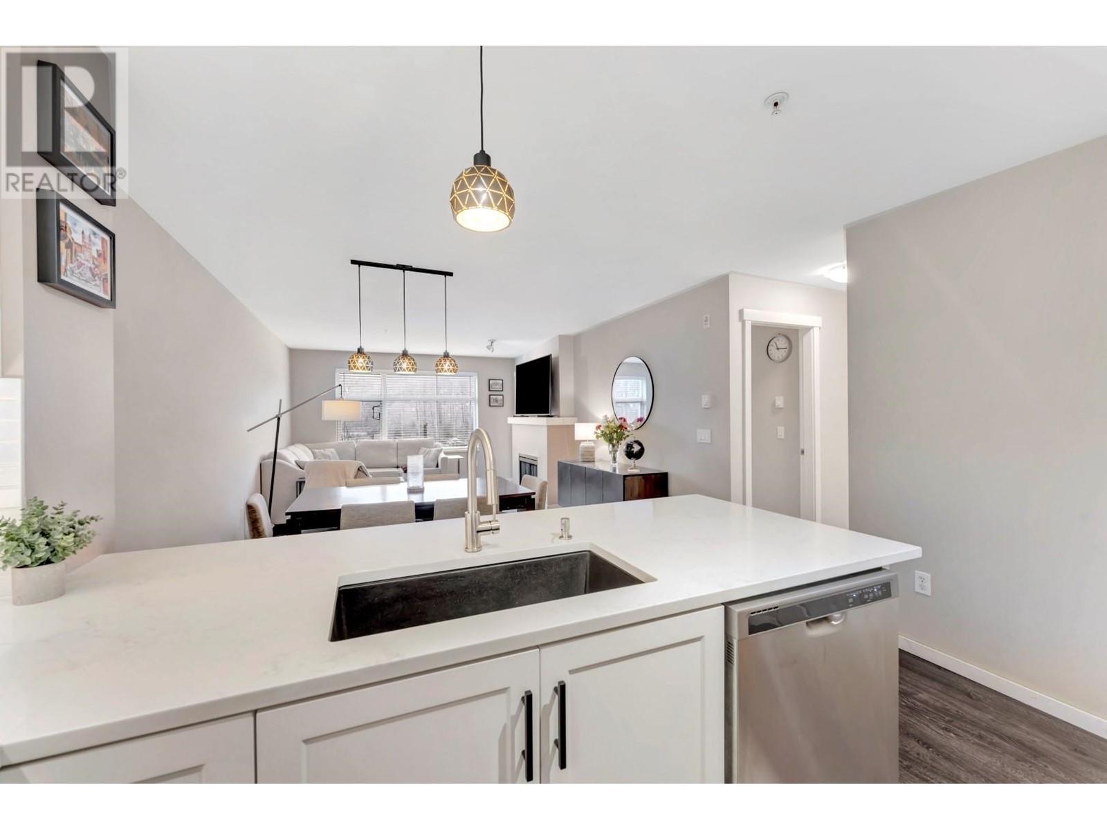 302 300 Klahanie Drive, Port Moody, British Columbia  V3H 5K8 - Photo 19 - R2985457