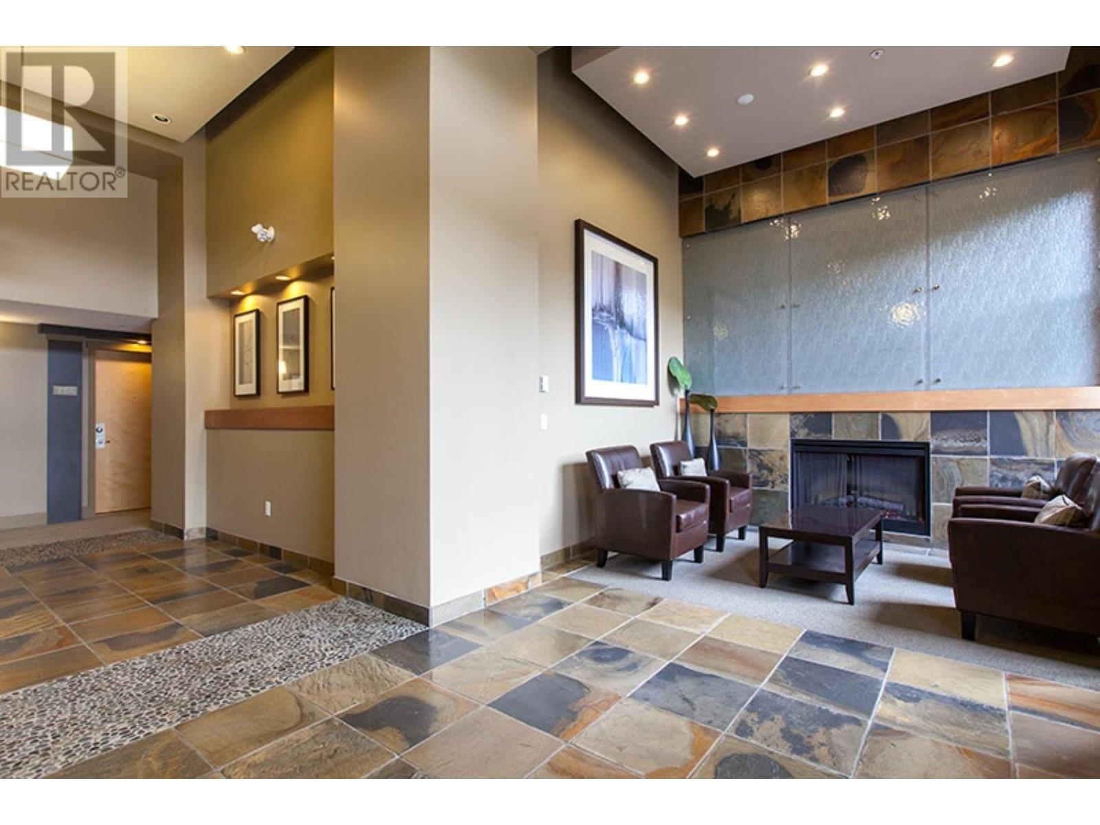 302 300 Klahanie Drive, Port Moody, British Columbia  V3H 5K8 - Photo 32 - R2985457