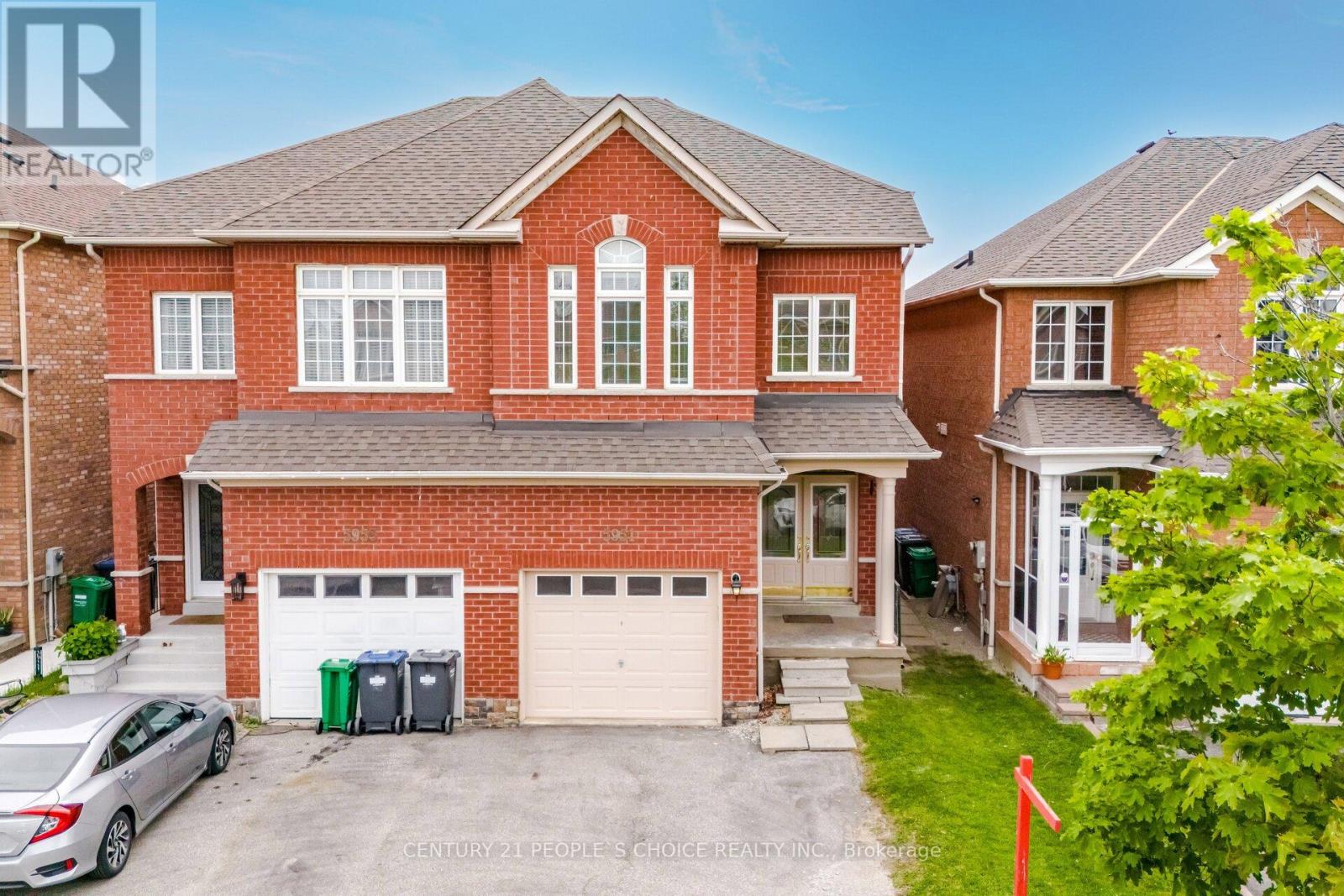 5951 Stonebriar Crescent, Mississauga, Ontario  L5V 2T8 - Photo 1 - W12183093