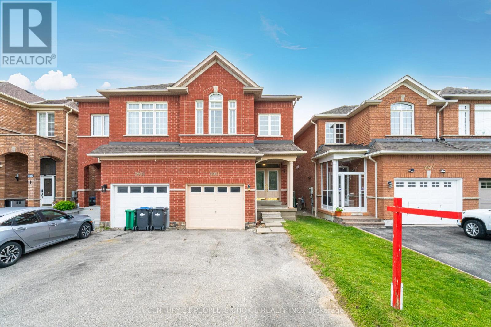 5951 Stonebriar Crescent, Mississauga, Ontario  L5V 2T8 - Photo 2 - W12183093
