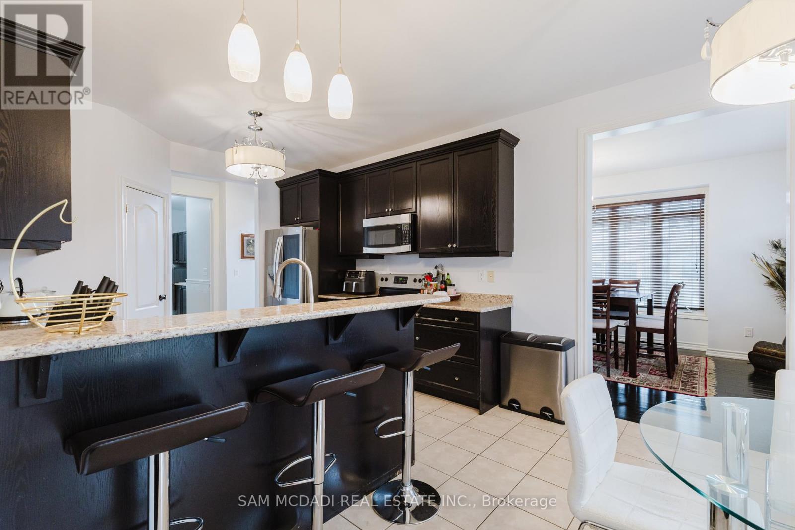 700 Serafini Crescent, Milton, Ontario  L9T 7P4 - Photo 10 - W12072202