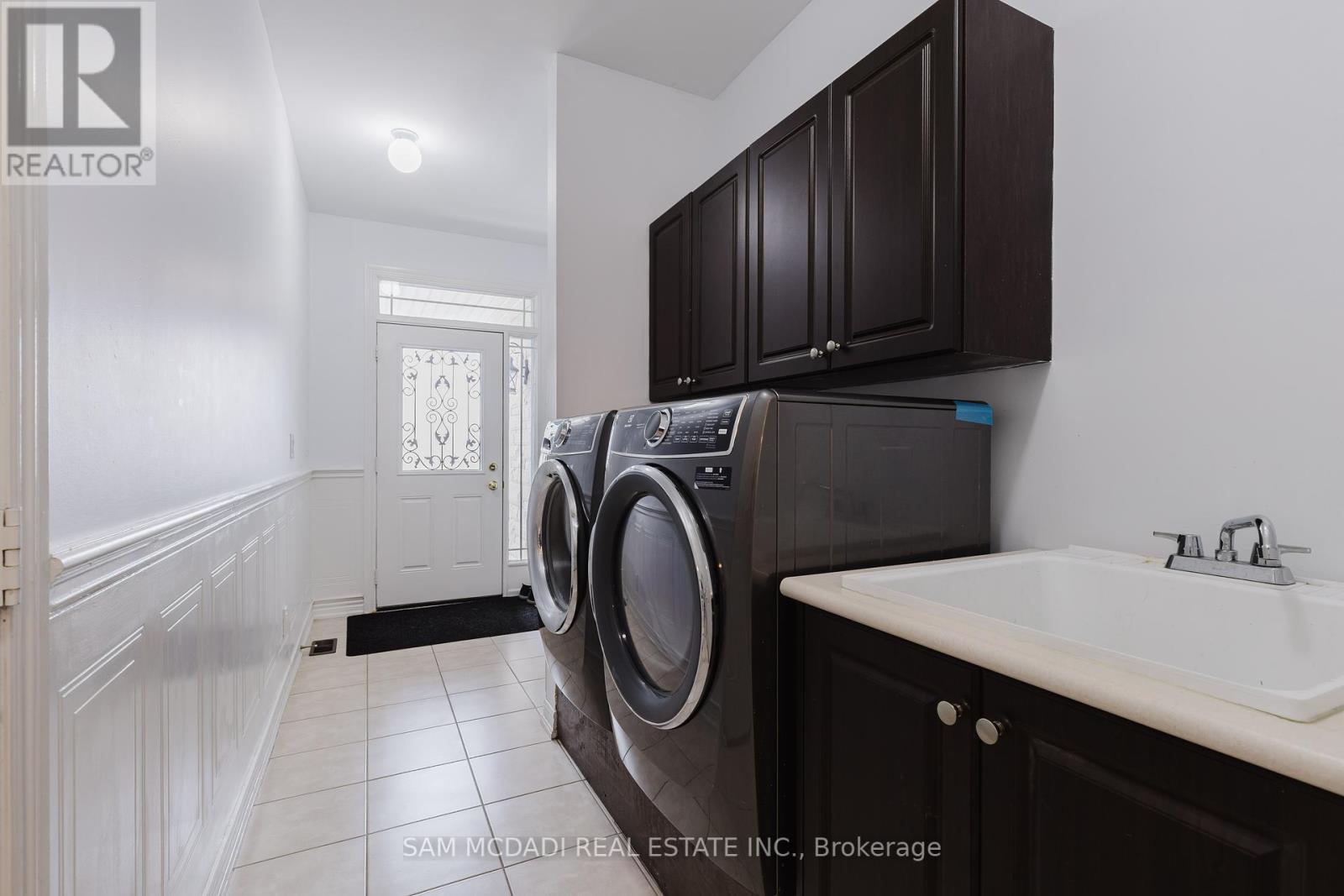 700 Serafini Crescent, Milton, Ontario  L9T 7P4 - Photo 15 - W12072202