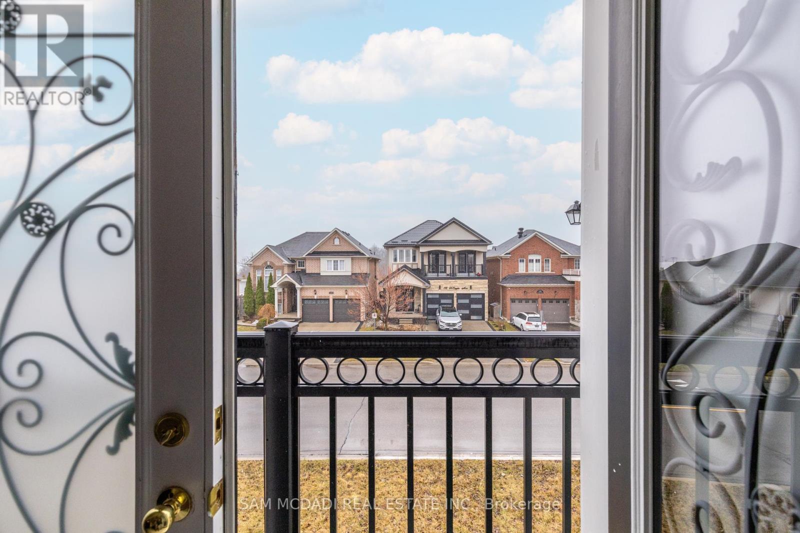 700 Serafini Crescent, Milton, Ontario  L9T 7P4 - Photo 20 - W12072202