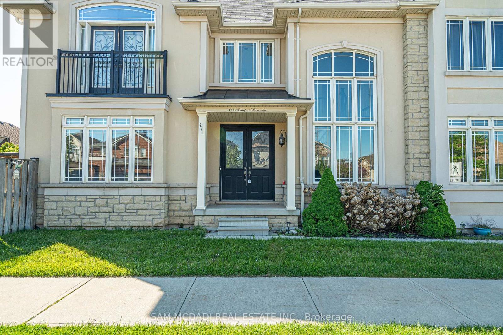 700 Serafini Crescent, Milton, Ontario  L9T 7P4 - Photo 4 - W12072202