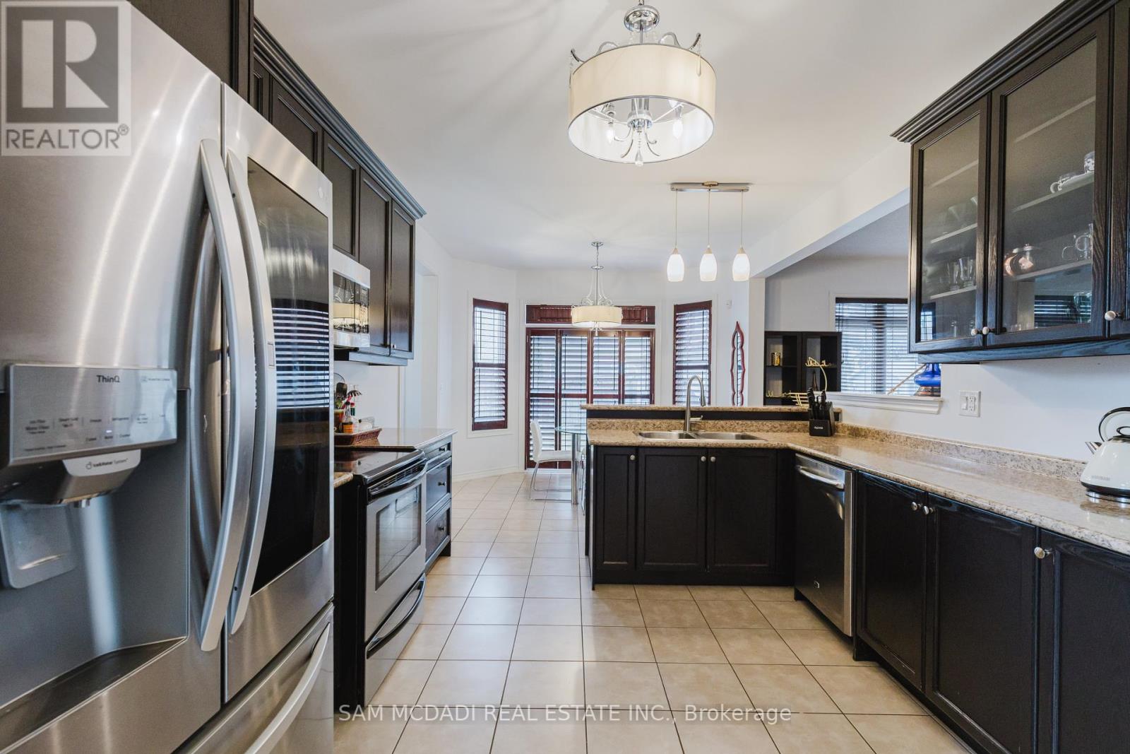 700 Serafini Crescent, Milton, Ontario  L9T 7P4 - Photo 8 - W12072202