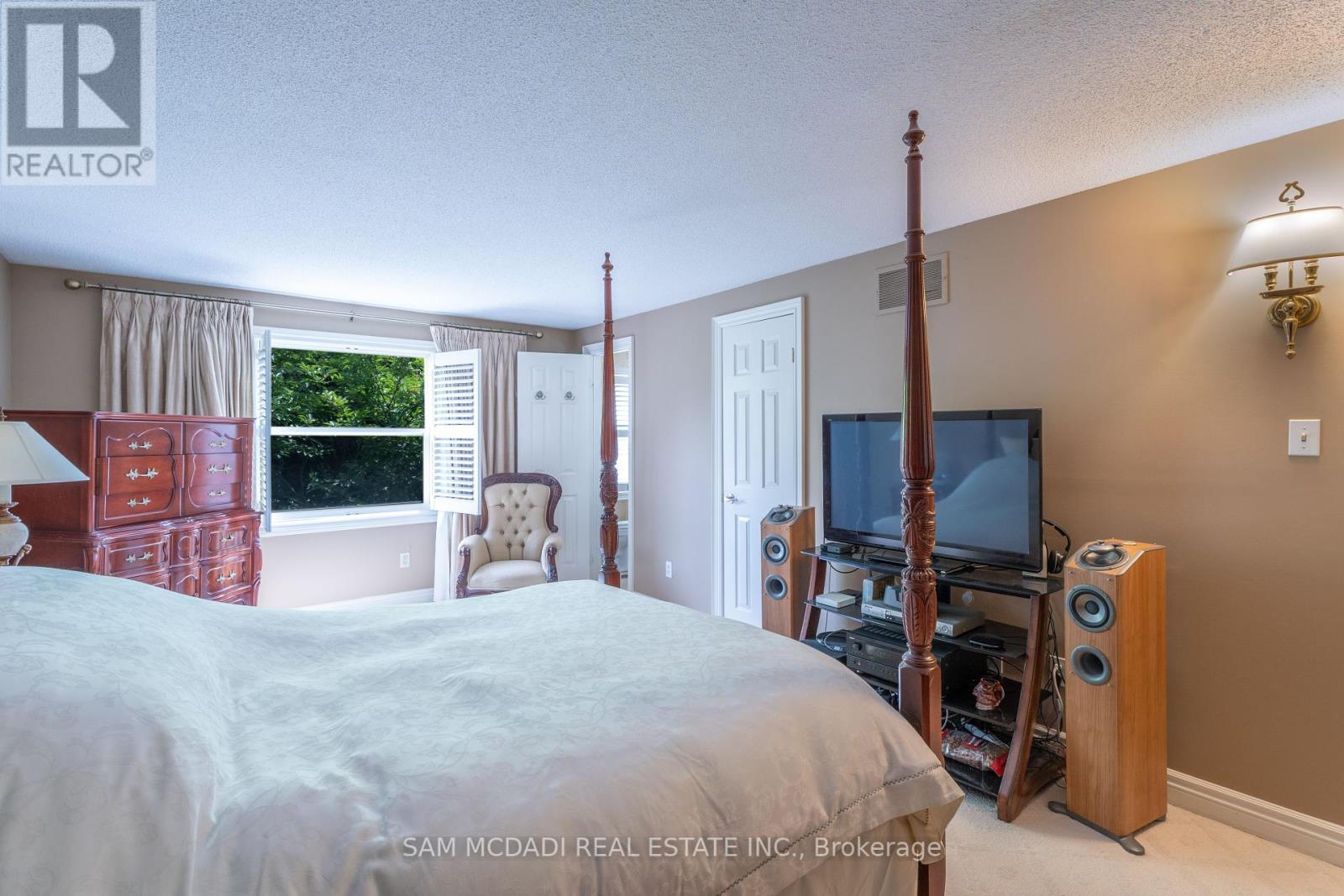 6127 Cheega Court, Mississauga, Ontario  L5N 3Y9 - Photo 20 - W12135125
