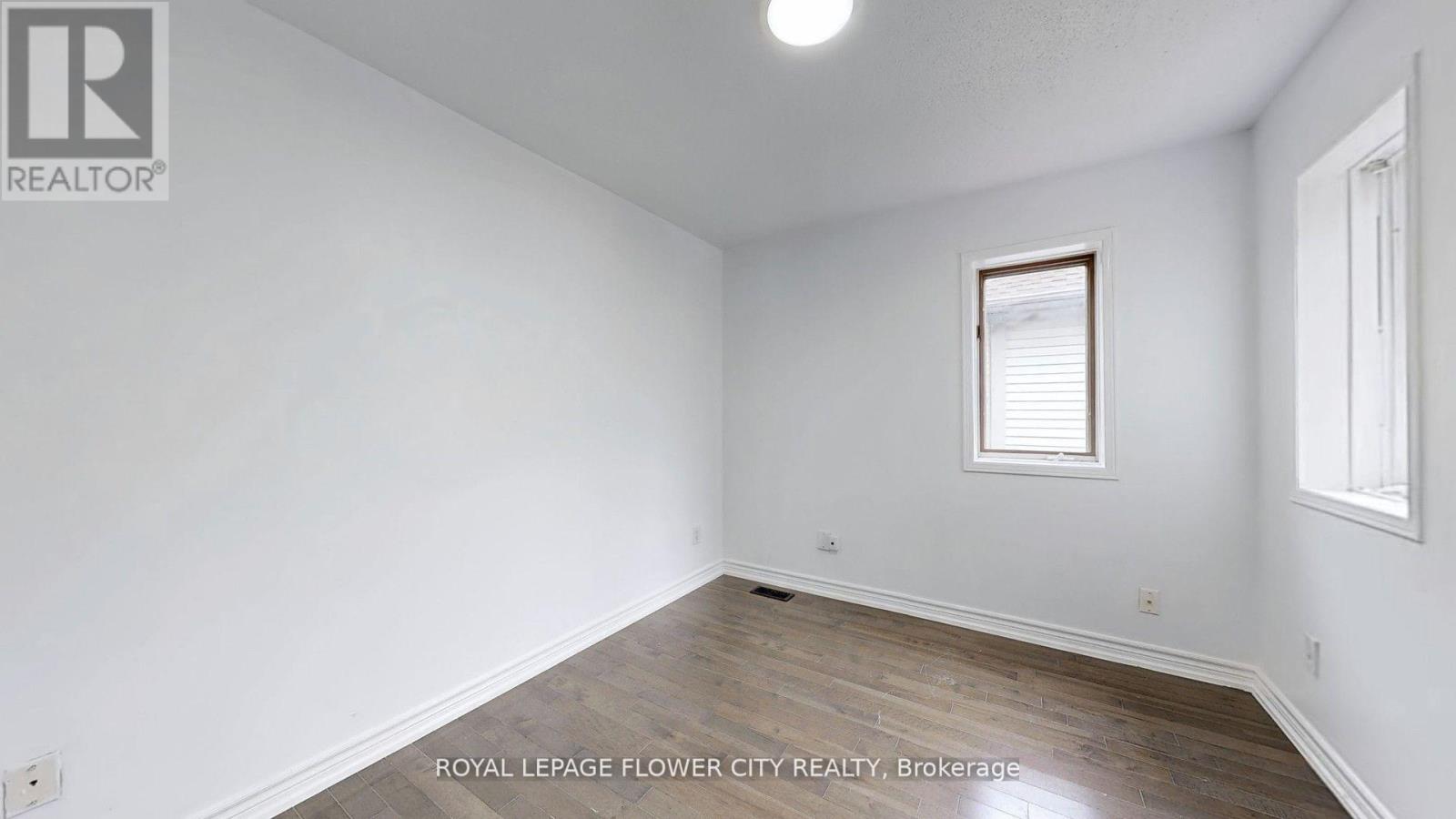 101 Chipmunk Crescent, Brampton, Ontario  L6R 1B4 - Photo 19 - W12145171