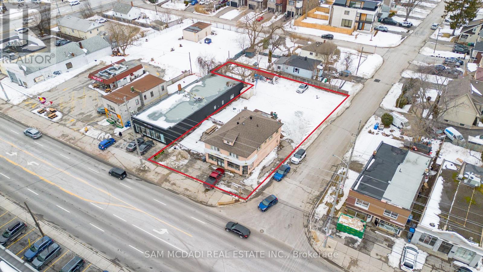 733-735 Lakeshore Road E, Mississauga, Ontario  L5G 1J7 - Photo 12 - W12179672