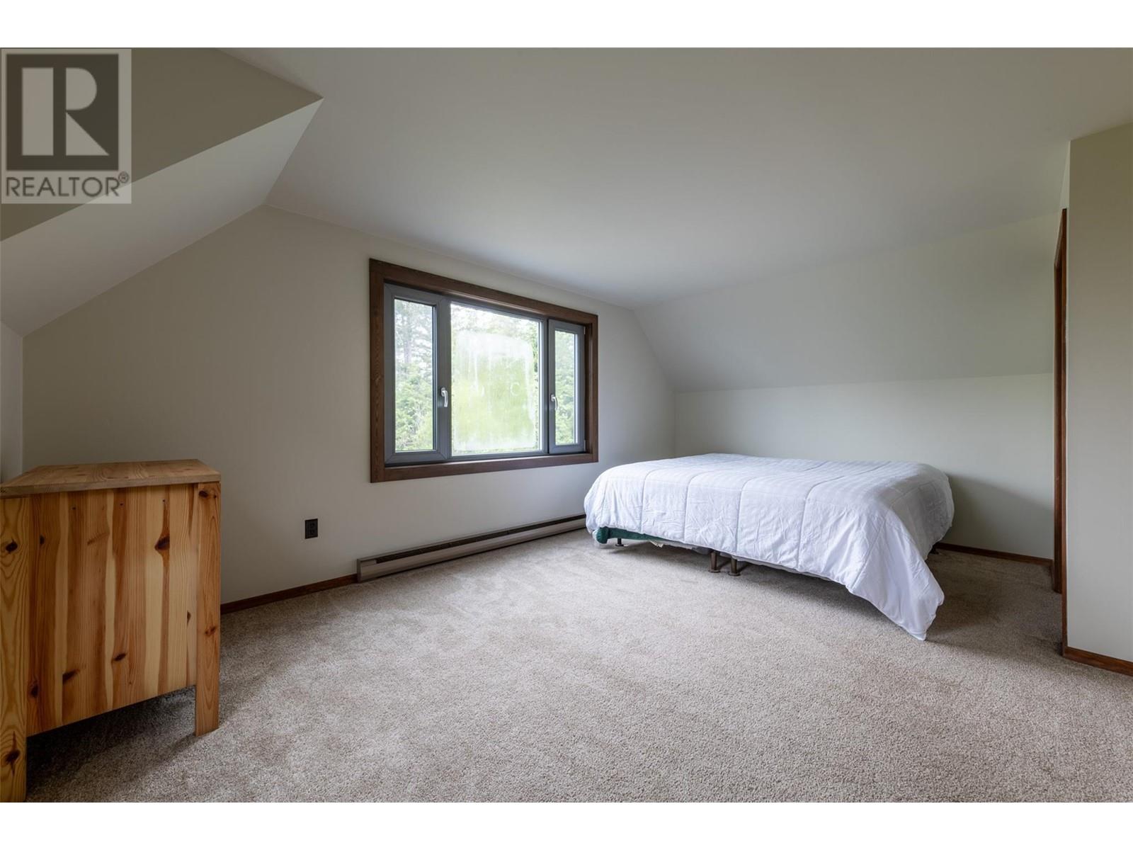 1615 Campbell Road, Golden, BC V0A1H7