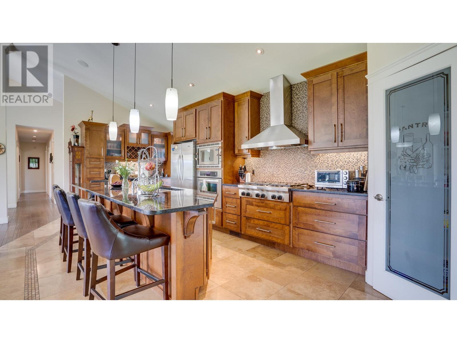 620 Mountview Road, Vernon, British Columbia  V1B 3A7 - Photo 10 - 10349790