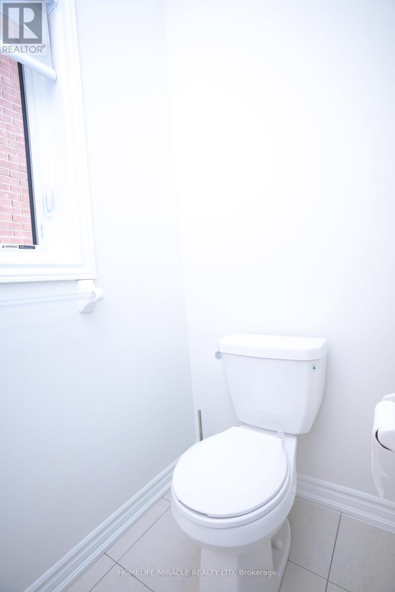 31 Huntsworth Avenue, Thorold, Ontario  L2V 0N3 - Photo 31 - X12183088