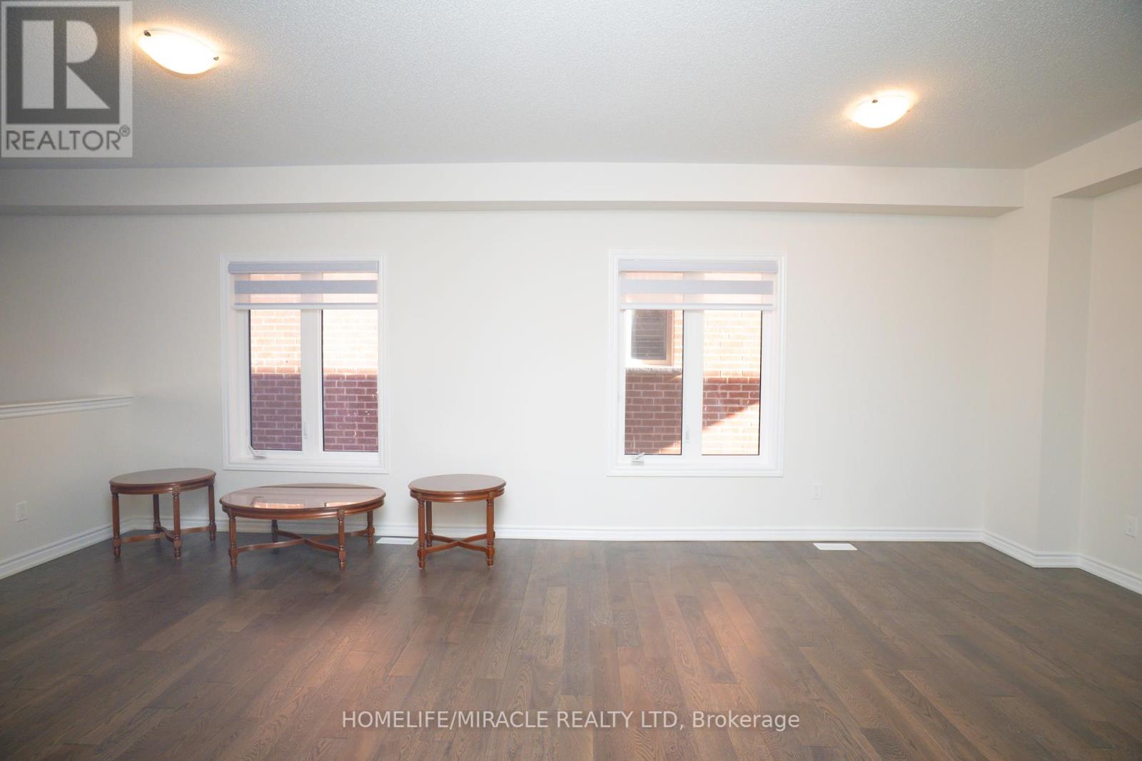 31 Huntsworth Avenue, Thorold (Thorold Downtown), Ontario  L2V 0N3 - Photo 7 - X12183088