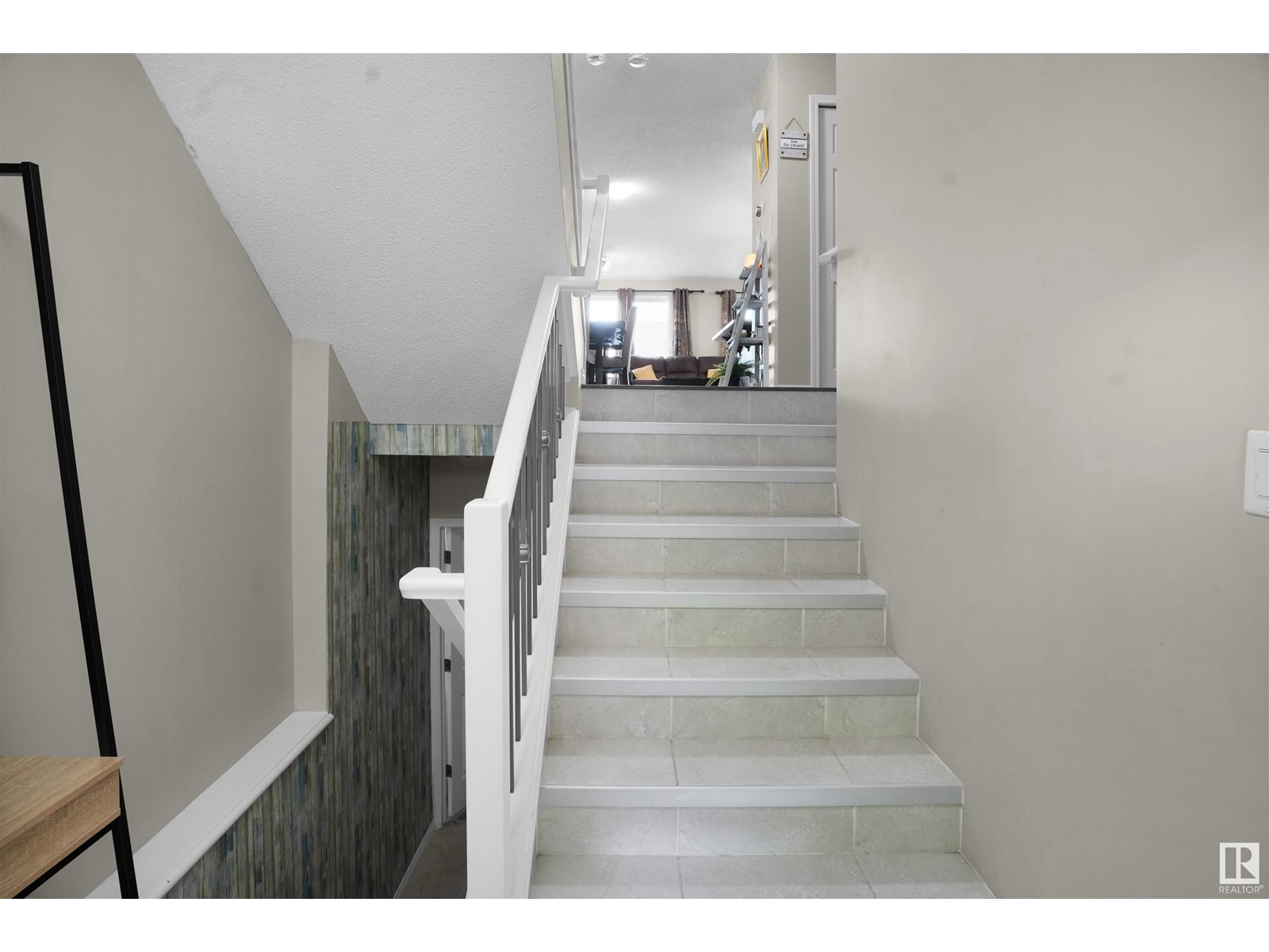1673 Chapman Wy Sw, Edmonton, Alberta  T6W 0Y5 - Photo 3 - E4439295