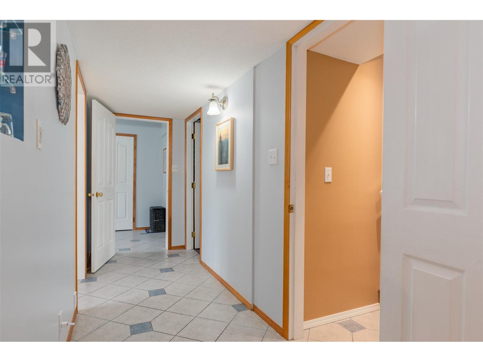 Property at 405 Beresford Crescent image 5