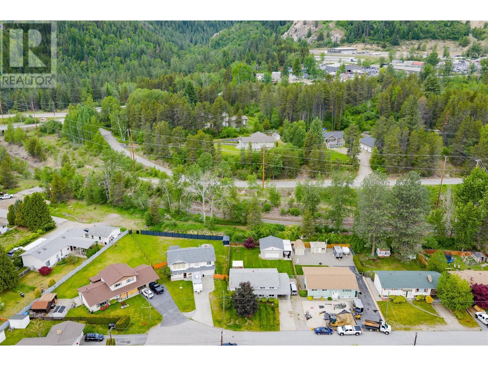 405 Beresford Crescent, Castlegar, British Columbia  V1N 3W2 - Photo 71 - 10349818