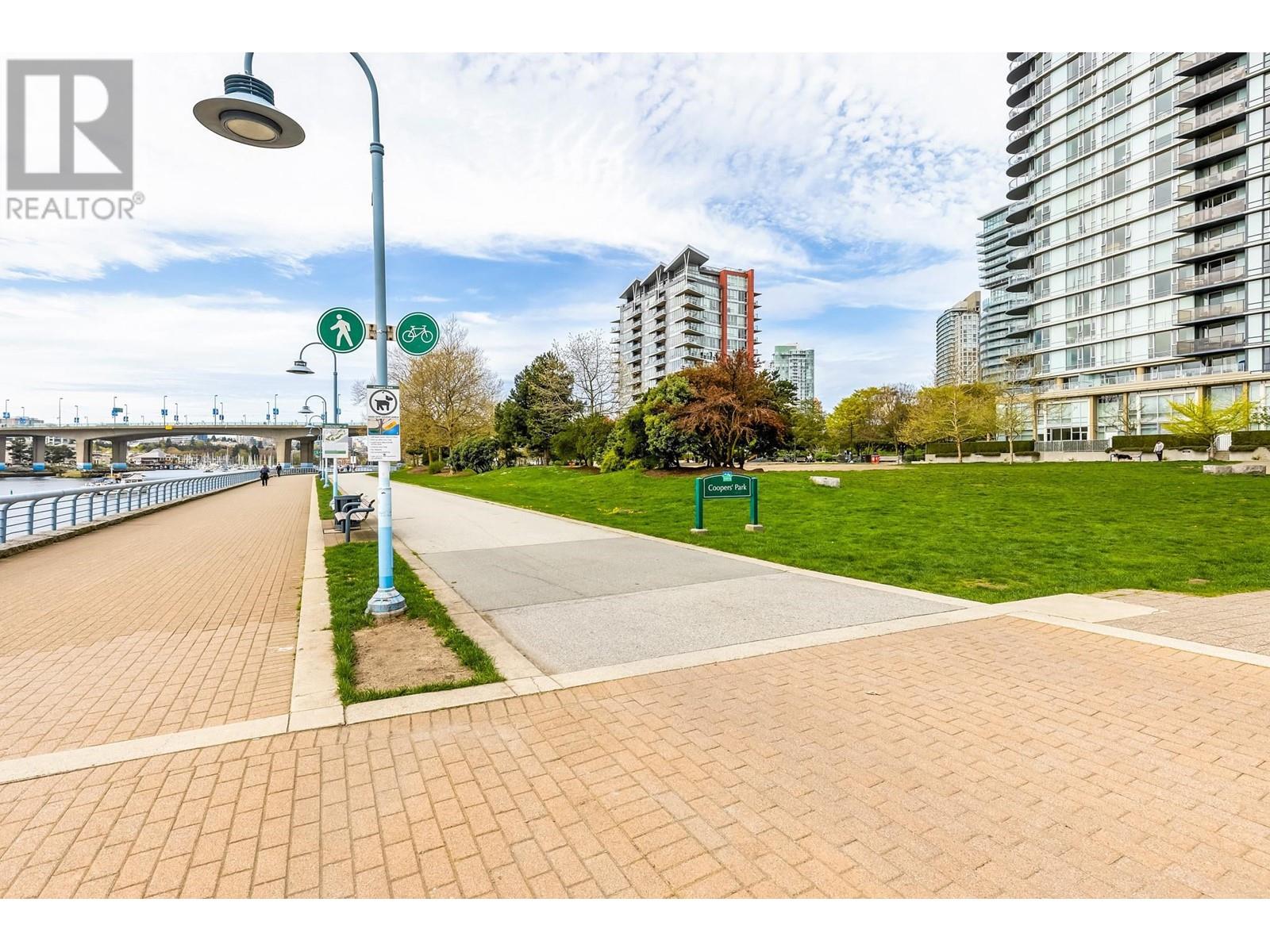 503 8 Smithe Mews, Vancouver, British Columbia  V6B 0A5 - Photo 18 - R3009025