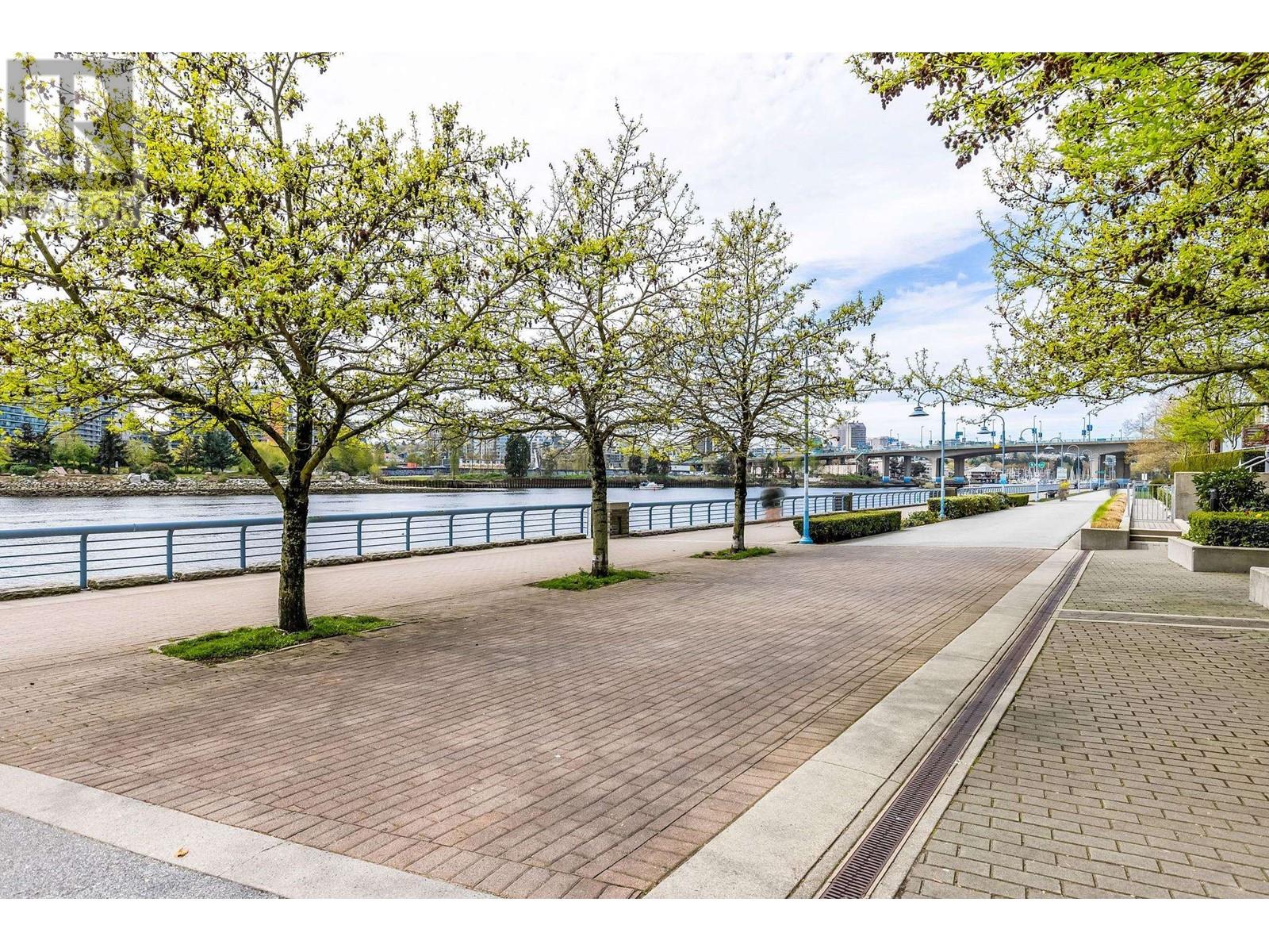 503 8 Smithe Mews, Vancouver, British Columbia  V6B 0A5 - Photo 19 - R3009025