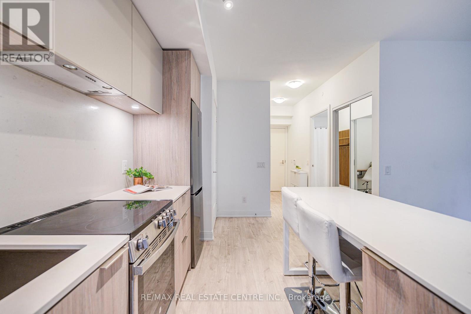 703 - 70 Annie Craig Drive, Toronto, Ontario  M8V 0G2 - Photo 7 - W12111709