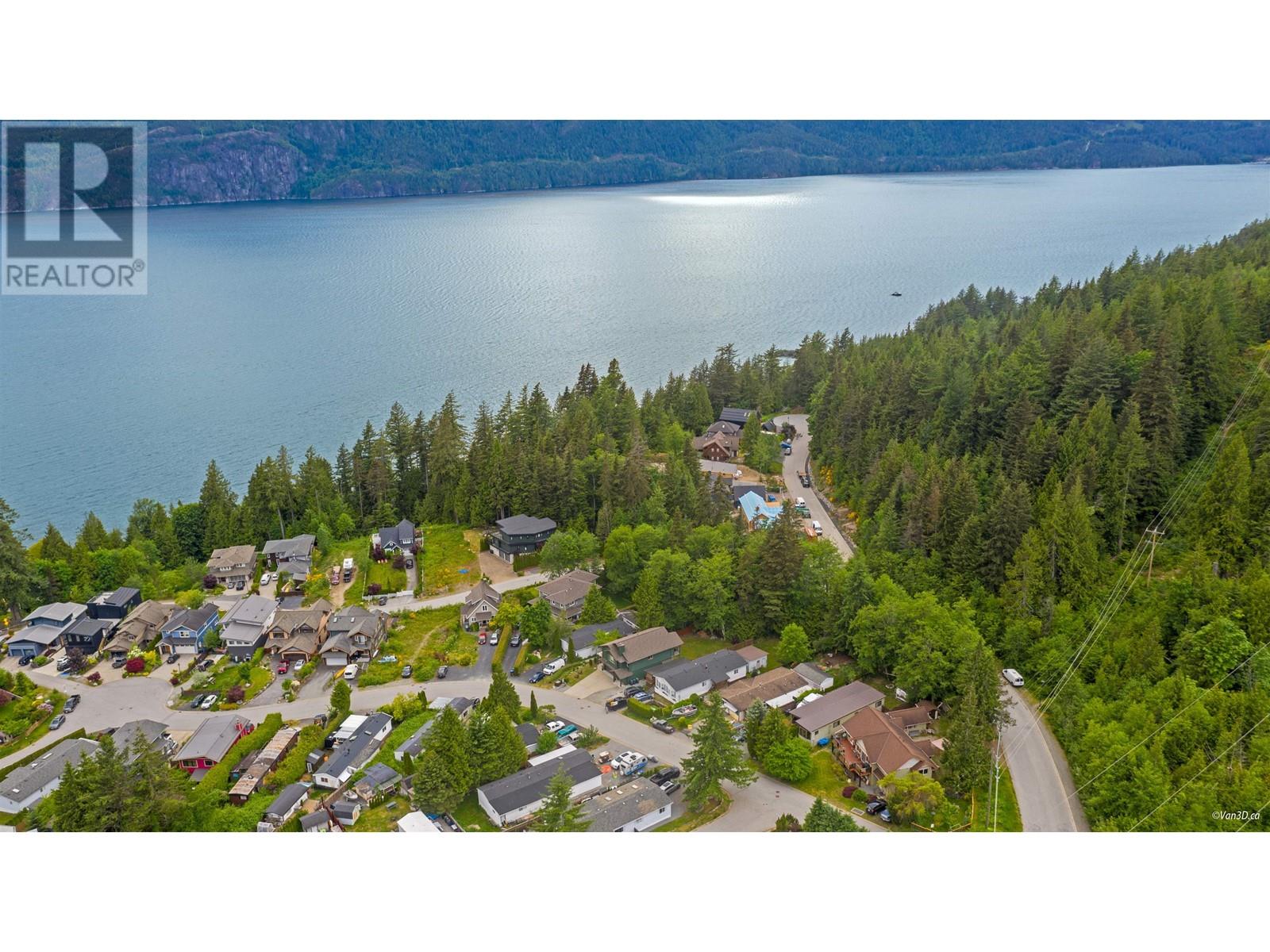 746 Upper Crescent, Squamish, British Columbia  V8E 0V7 - Photo 37 - R3009069