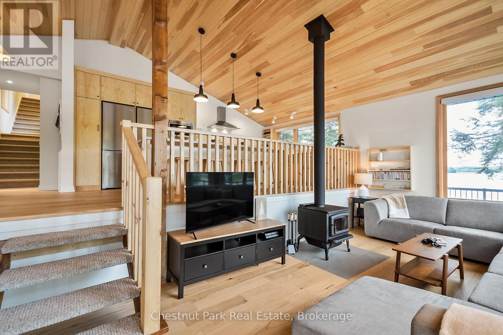 2438 Kushog Lake Road, Algonquin Highlands, Ontario  K0M 1J1 - Photo 10 - X12183148