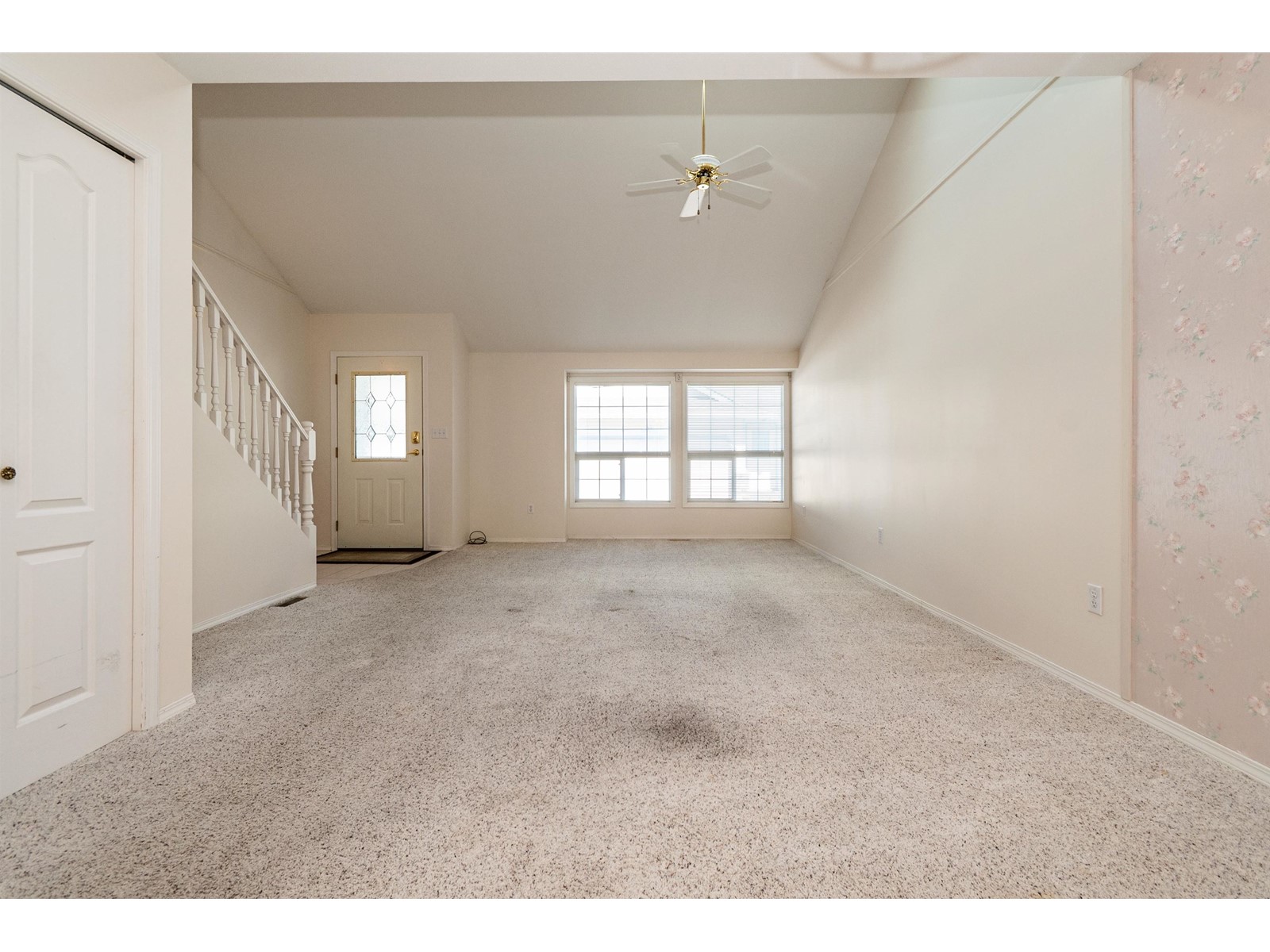 Property at 37 45175 WELLS ROAD image 3