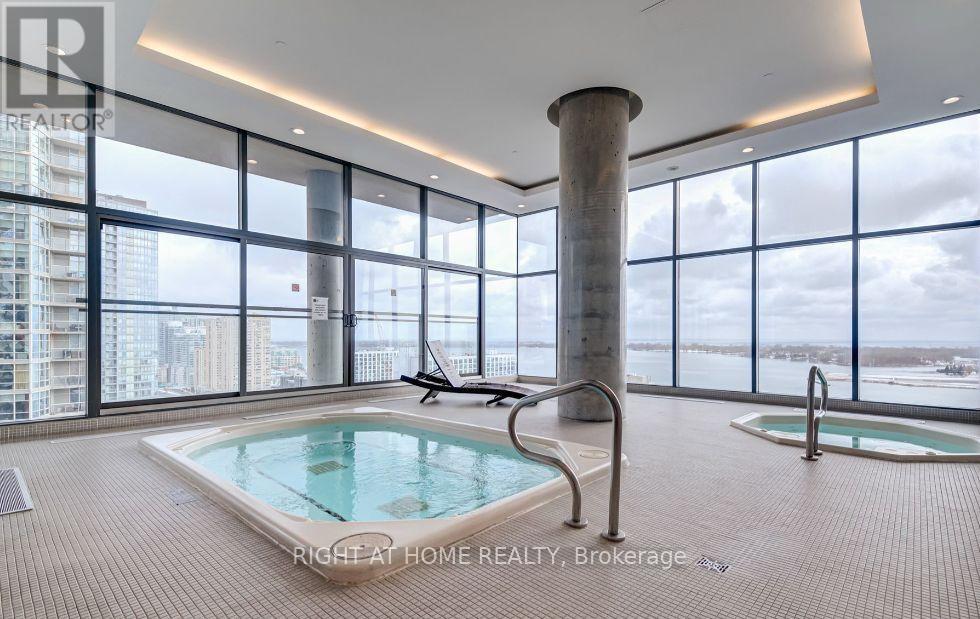 607 - 11 Brunel Court, Toronto, Ontario  M5V 3Y3 - Photo 10 - C12183155