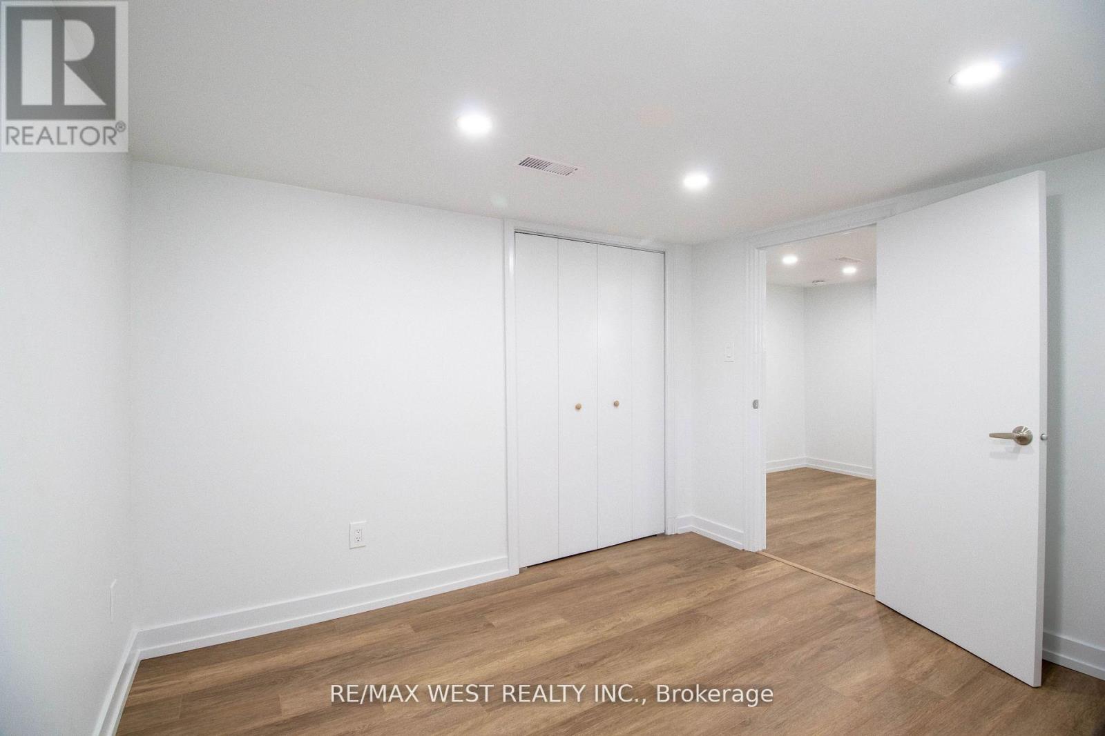 7 Highland Hill, Toronto, Ontario  M9A 2P7 - Photo 16 - W12183154
