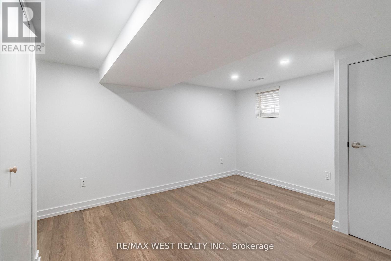 7 Highland Hill, Toronto, Ontario  M9A 2P7 - Photo 17 - W12183154