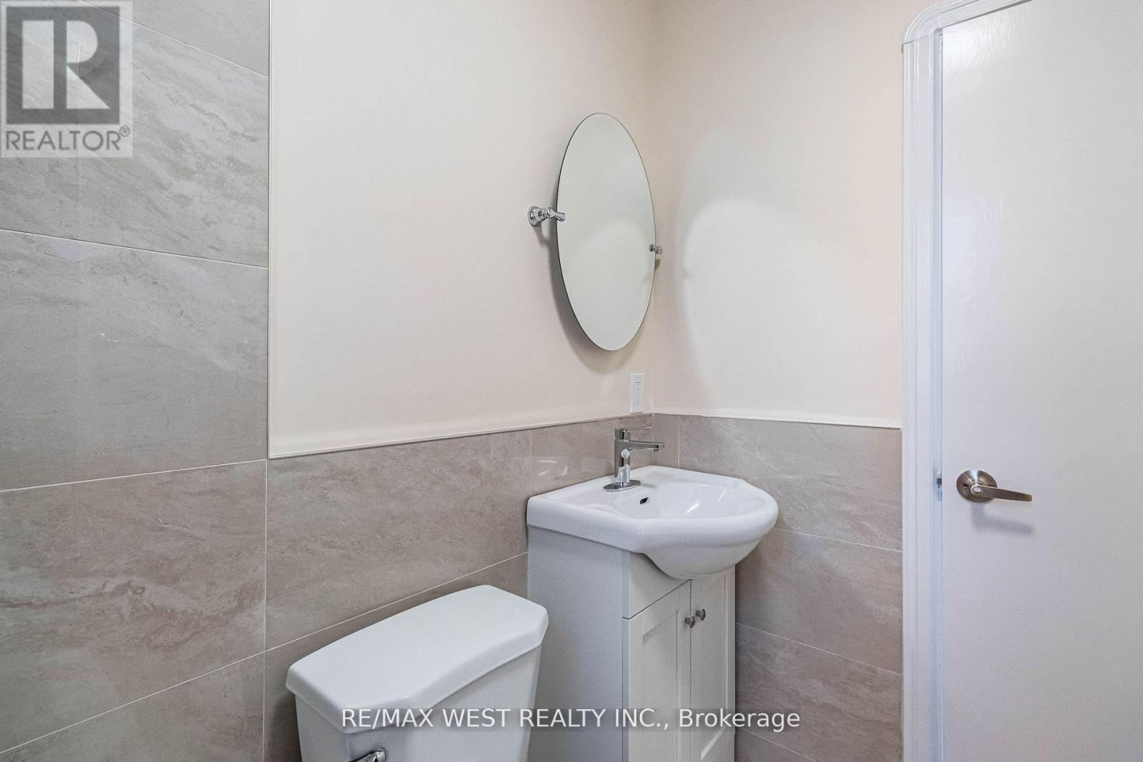 7 Highland Hill, Toronto, Ontario  M9A 2P7 - Photo 2 - W12183154