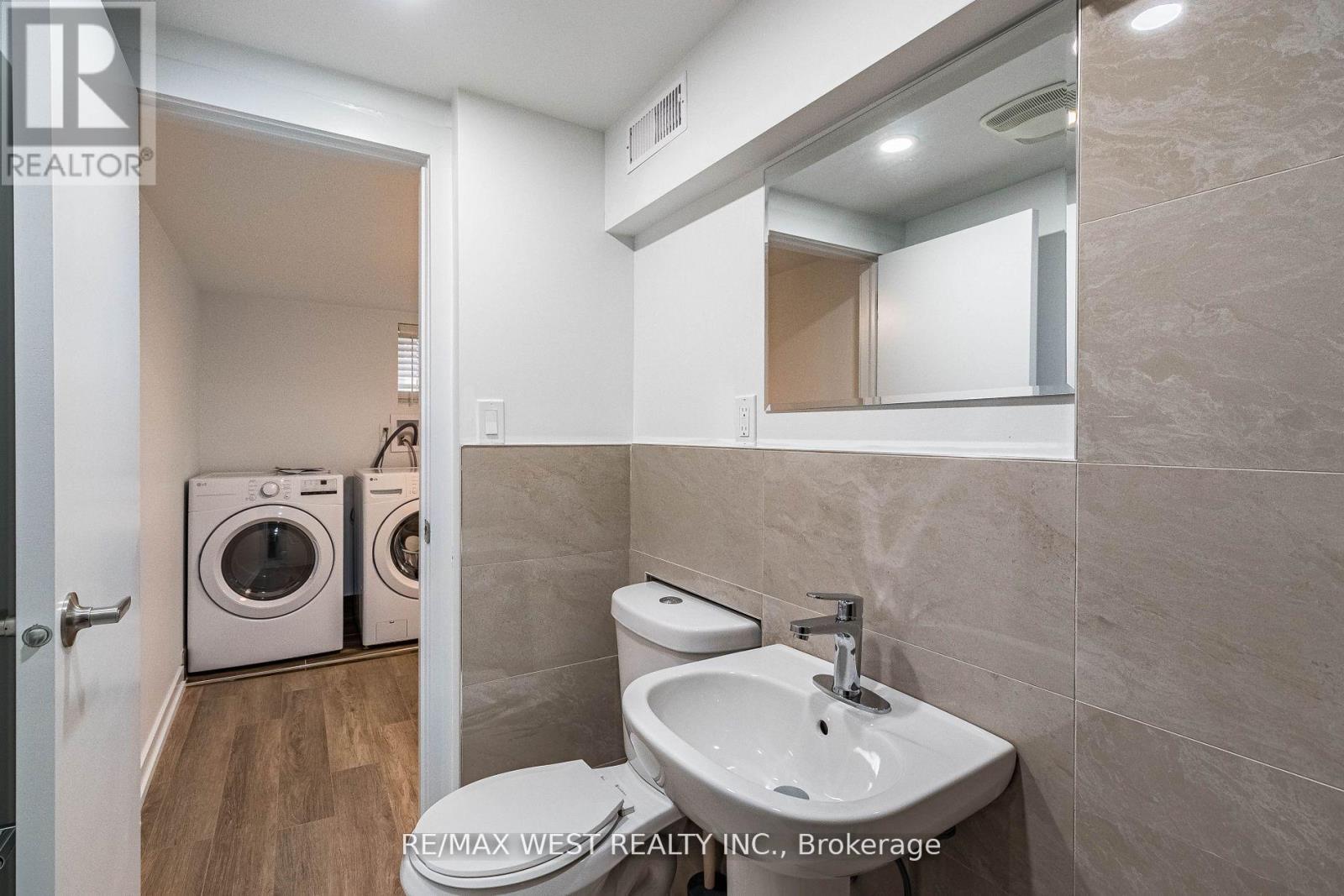 7 Highland Hill, Toronto, Ontario  M9A 2P7 - Photo 25 - W12183154