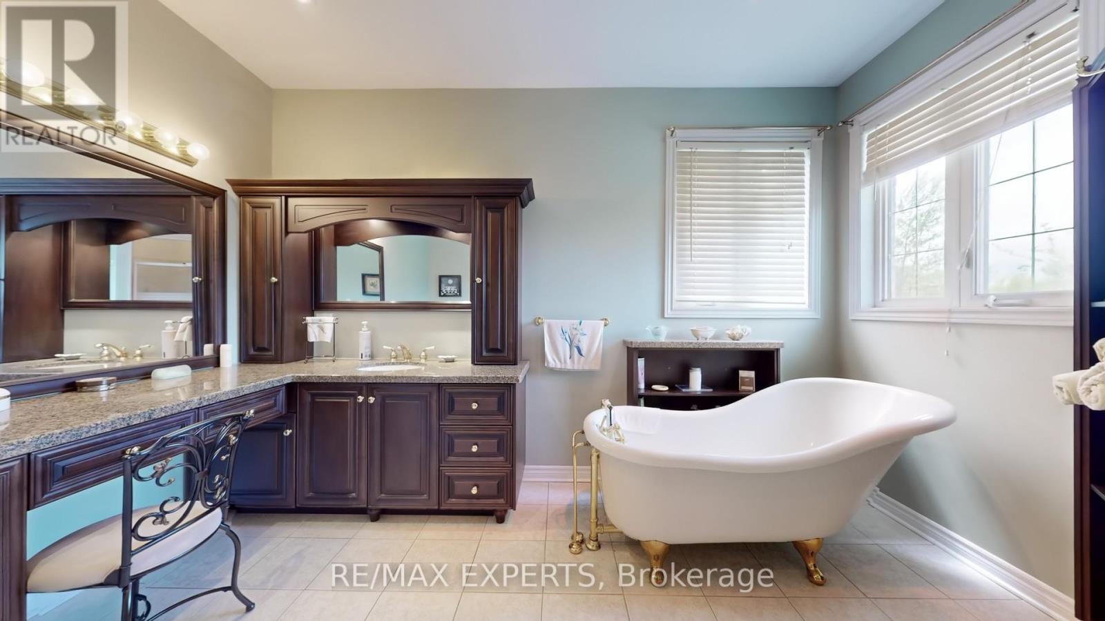 6 Overlook Ridge, Caledon, Ontario  L7E 0C1 - Photo 17 - W12183159