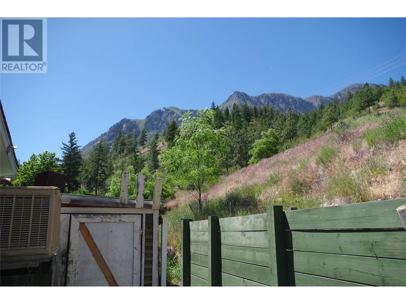 665 Victoria Street, Lillooet, British Columbia  V0K 1V0 - Photo 8 - 10349999
