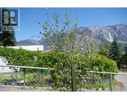 665 Victoria Street Lillooet