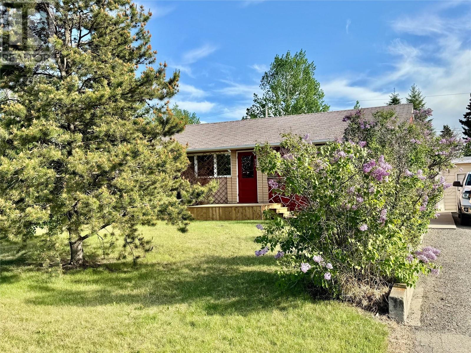 921 110 Avenue, Dawson Creek, British Columbia