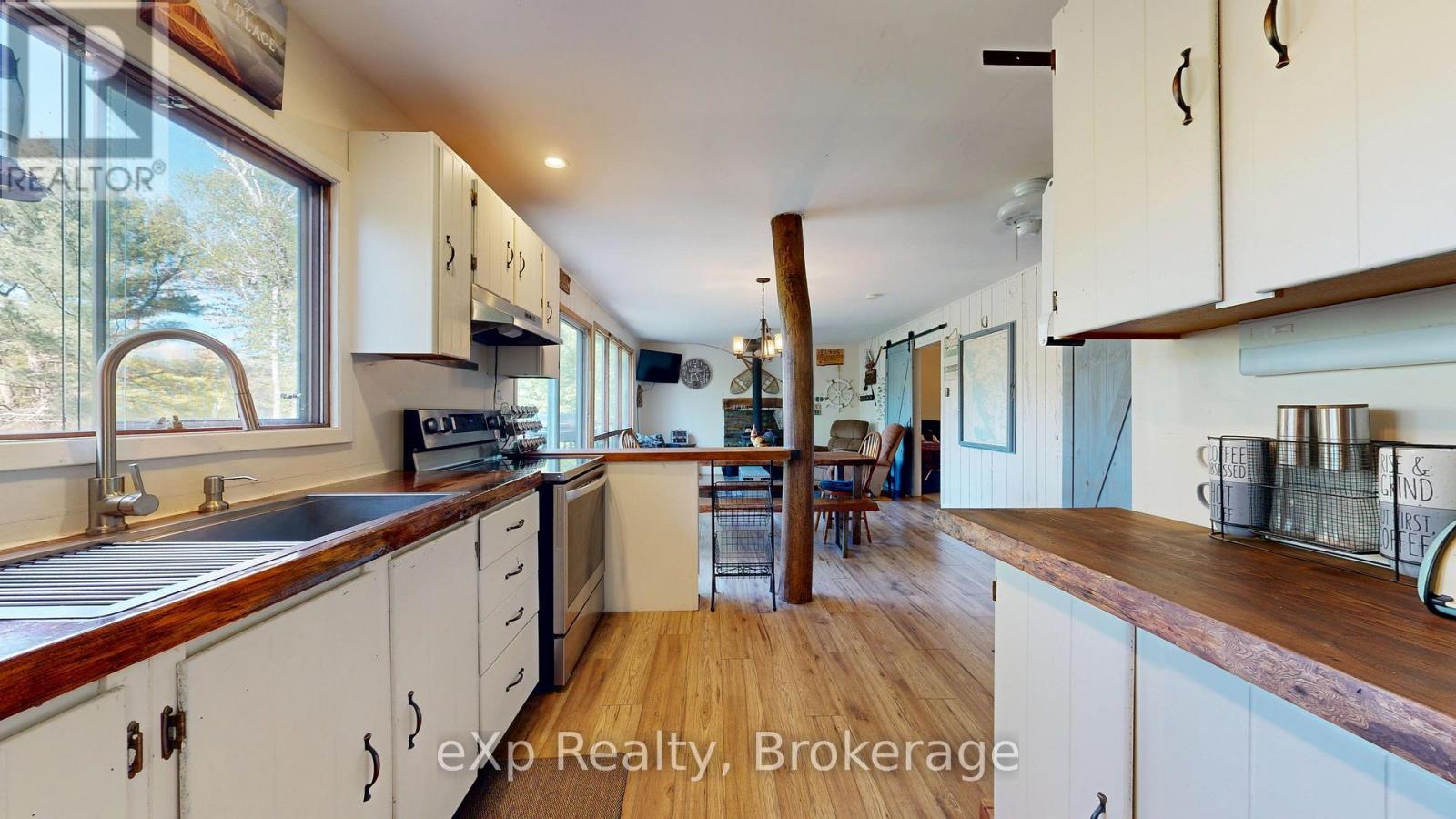 508 Skerryvore Community Road, The Archipelago, Ontario  P0G 1G0 - Photo 2 - X12183166
