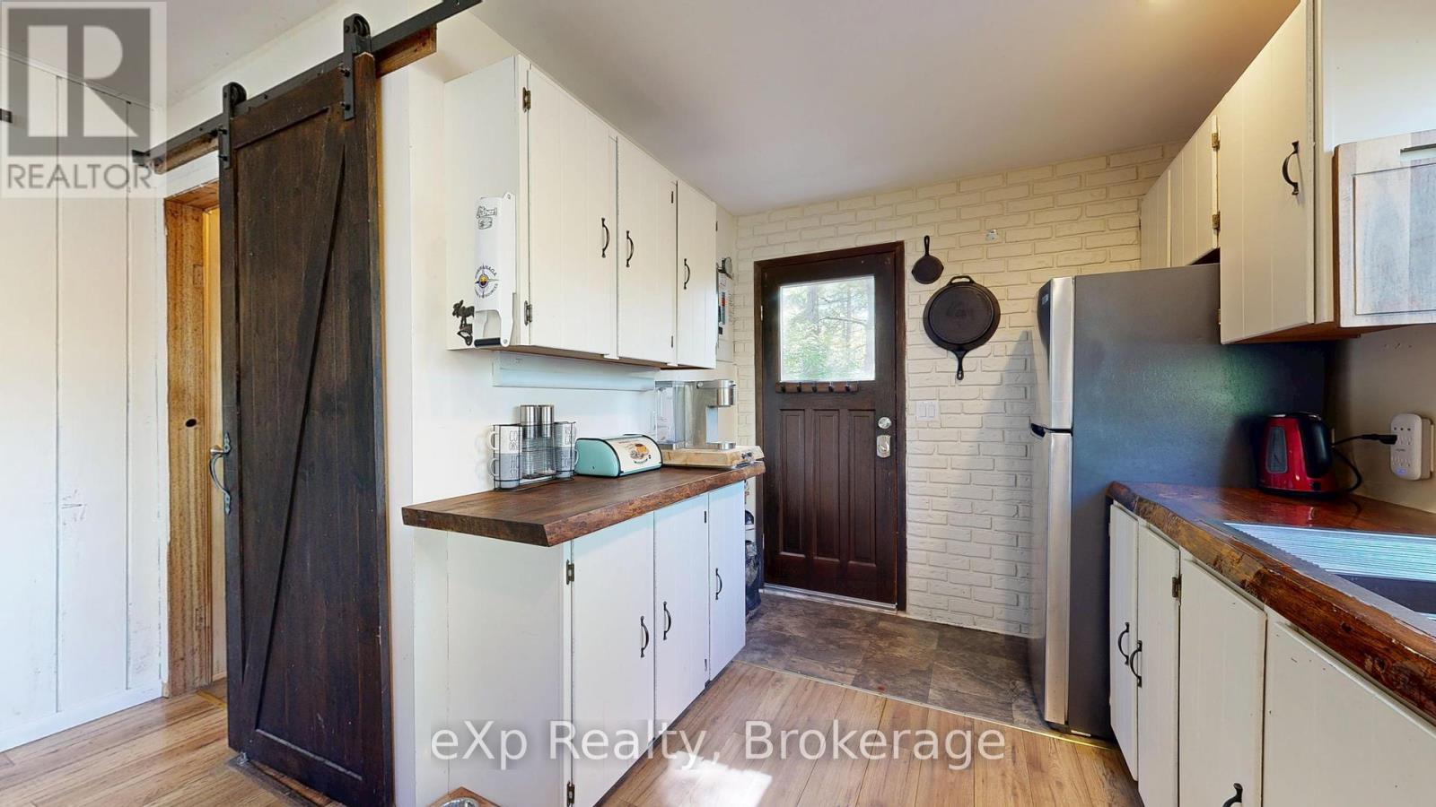 508 Skerryvore Community Road, The Archipelago, Ontario  P0G 1G0 - Photo 3 - X12183166