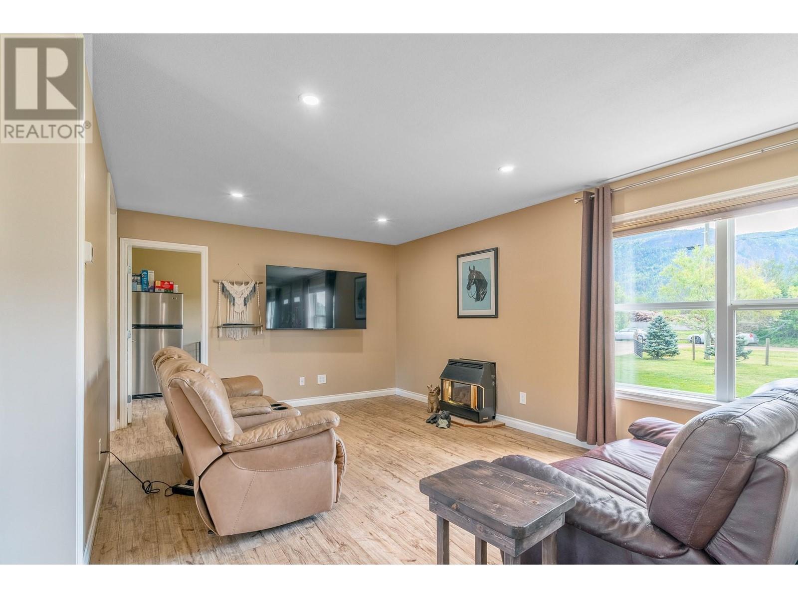 94 Tomkinson Road, Grindrod, British Columbia  V0E 1Y0 - Photo 16 - 10349015