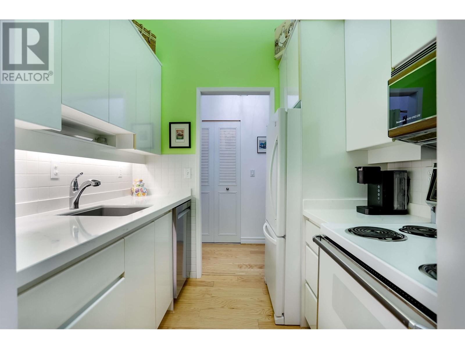 Listing Picture 6 of 17 : 307 1266 W 13TH AVENUE, Vancouver / 溫哥華 - 魯藝地產 Yvonne Lu Group - MLS Medallion Club Member