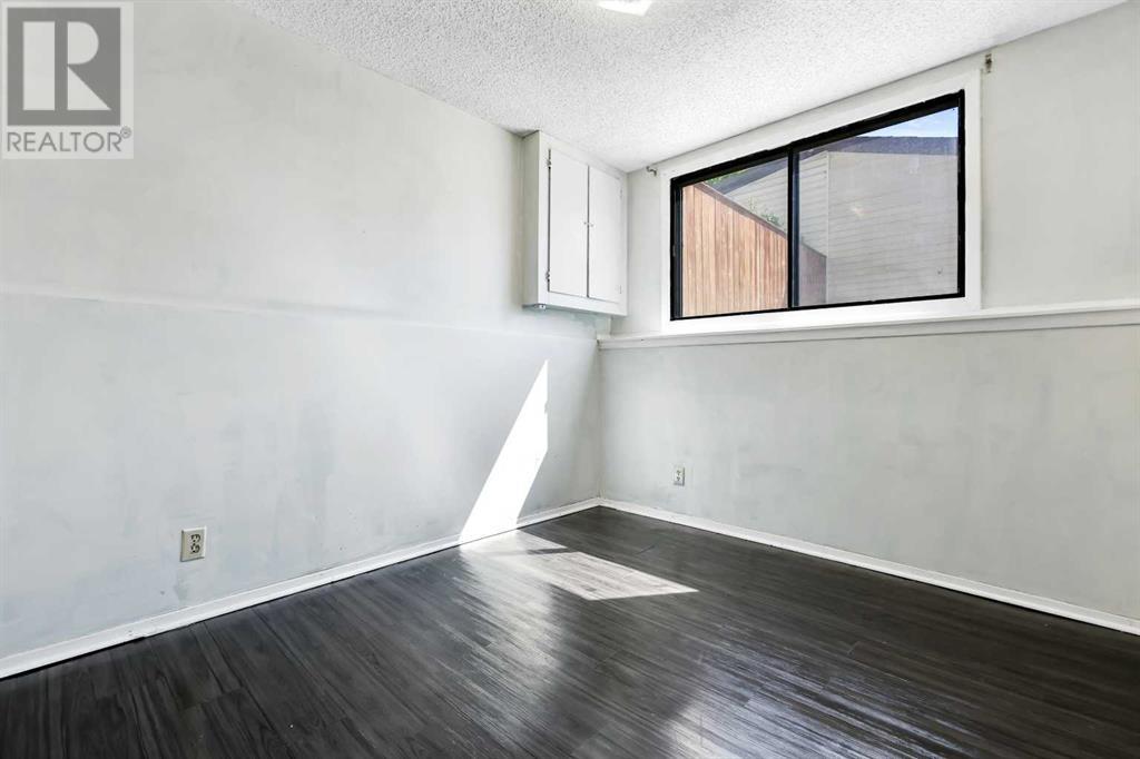154 Woodglen Grove Sw, Calgary, Alberta  T2W 4S8 - Photo 22 - A2224798