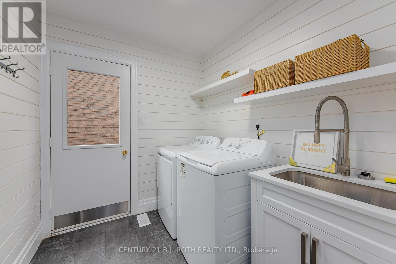25 Keats Drive, Barrie, Ontario  L4N 6C9 - Photo 14 - S12183213