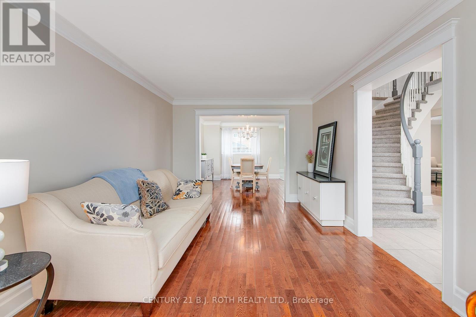 25 Keats Drive, Barrie, Ontario  L4N 6C9 - Photo 6 - S12183213
